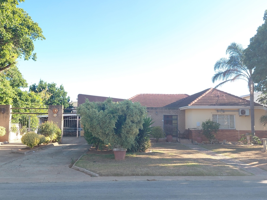 4 Bedroom Property for Sale in Despatch Central Eastern Cape